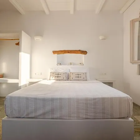 Holiday home Heliopetra Punta Chora (Ios)