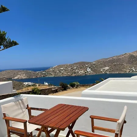 Heliopetra Punta * Ίος